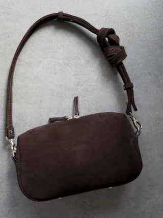Bri bag з оновленим класичним ремінцем✨8 кольорів шкіри + 2 кольори замші 🔘 Натуральна замша або шкіра 🔘 Розмір 25х14.5х…